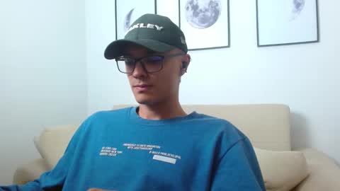 Snapshot of taurus4k chatting on February 2, 2:59 am taurus4k online show from February 2, 2:59 am