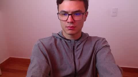 Snapshot of taurus4k chatting on March 3, 2:15 am taurus4k online show from March 3, 2:15 am