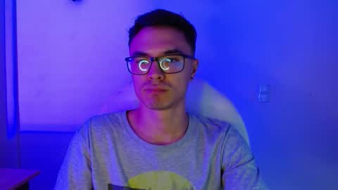 Snapshot of taurus4k chatting on November 7, 1:27 am taurus4k online show from November 7, 1:27 am