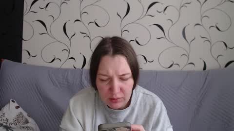 Snapshot of taxxxu chatting on March 4, 7:03 am Diana online show from March 4, 7:03 am