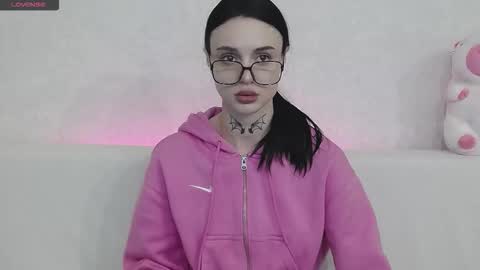 Taya online show from October 28, 9:17 pm