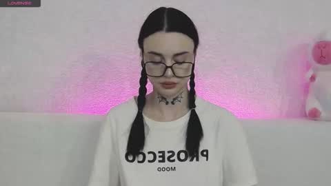 Taya online show from November 14, 6:28 pm