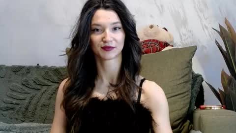 TayaKayan online show from February 13, 12:01 pm