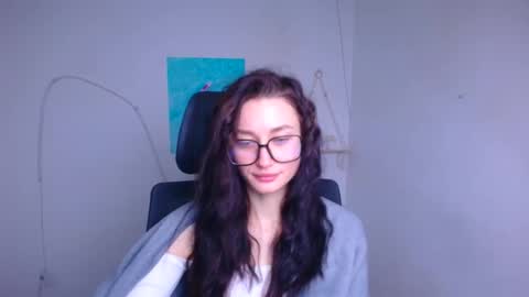 Snapshot of tayavibe chatting on January 13, 6:29 am Taya online show from January 13, 6:29 am