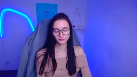 Snapshot of tayavibe chatting on January 15, 6:29 am Taya online show from January 15, 6:29 am