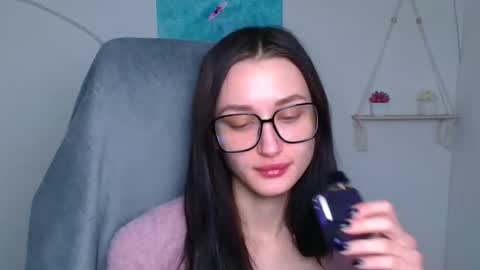 Snapshot of tayavibe chatting on February 5, 6:51 am Taya online show from February 5, 6:51 am