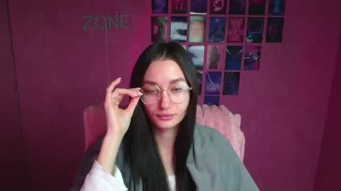 Snapshot of tayavibe chatting on February 24, 6:11 am Taya online show from February 24, 6:11 am