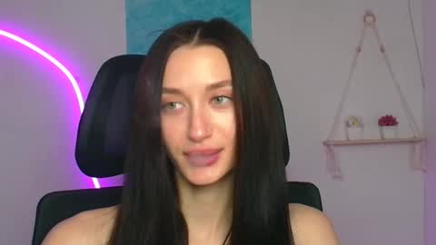 Snapshot of tayavibe chatting on April 20, 5:43 am Taya online show from April 20, 5:43 am