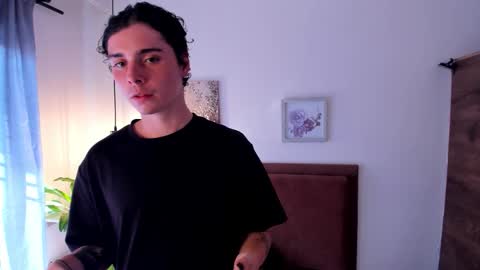     online show from February 9, 8:02 pm