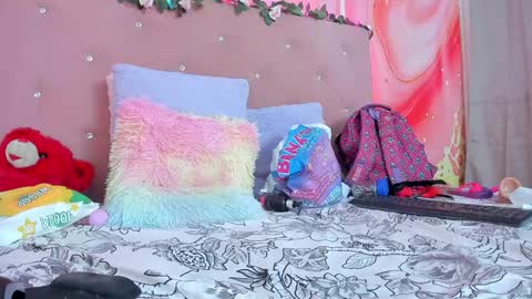 Sarah  online show from February 6, 10:10 pm