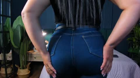 Snapshot of taylor_bennet chatting on February 1, 6:08 pm Taylor Bennet online show from February 1, 6:08 pm