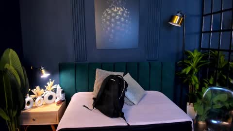 Snapshot of taylor_bennet chatting on February 11, 12:05 pm Taylor Bennet online show from February 11, 12:05 pm