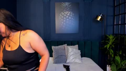 Snapshot of taylor_bennet chatting on February 12, 12:01 pm Taylor Bennet online show from February 12, 12:01 pm