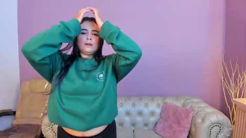 Snapshot of taylor_bennet chatting on September 13, 11:54 am Taylor Bennet online show from September 13, 11:54 am