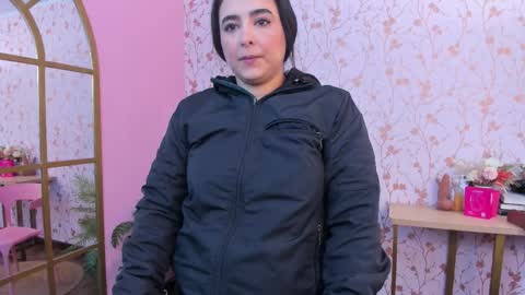 Snapshot of taylor_bennet chatting on September 17, 12:07 pm Taylor Bennet online show from September 17, 12:07 pm