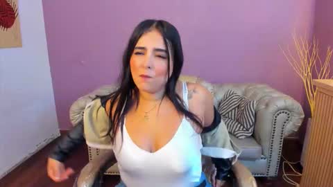 Snapshot of taylor_bennet chatting on October 3, 12:13 pm Taylor Bennet online show from October 3, 12:13 pm