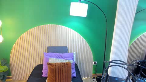 Snapshot of taylor_bennet chatting on November 24, 11:21 am Taylor Bennet online show from November 24, 11:21 am