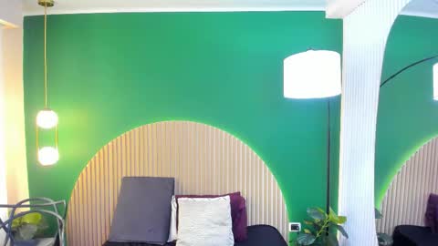 Snapshot of taylor_bennet chatting on December 17, 11:38 am Taylor Bennet online show from December 17, 11:38 am