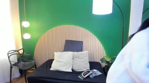 Snapshot of taylor_bennet chatting on December 18, 11:38 am Taylor Bennet online show from December 18, 11:38 am