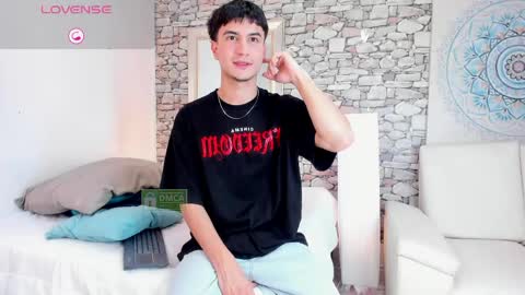 taylor_brooks_ online show from May 13, 7:55 pm