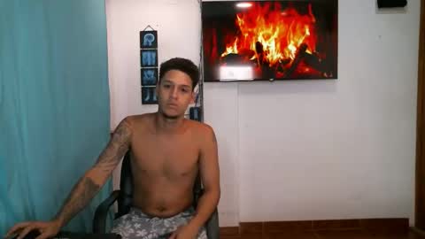 Taylor and Meghan online show from April 8, 9:37 pm