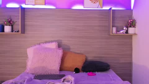 Snapshot of taylor_walton chatting on February 15, 3:28 pm Taylor online show from February 15, 3:28 pm