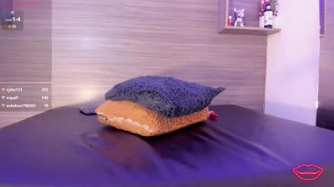 Snapshot of taylor_walton chatting on February 18, 6:37 pm Taylor online show from February 18, 6:37 pm