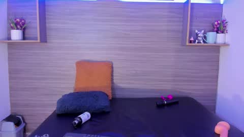 Snapshot of taylor_walton chatting on February 22, 6:41 pm Taylor online show from February 22, 6:41 pm