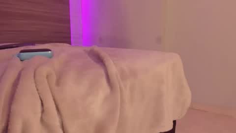 Snapshot of taylor_walton chatting on February 12, 12:55 pm Taylor online show from February 12, 12:55 pm