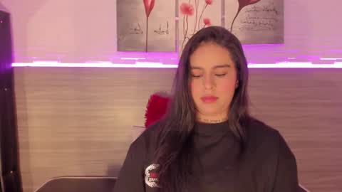 Snapshot of taylor_walton chatting on February 18, 12:34 pm Taylor online show from February 18, 12:34 pm