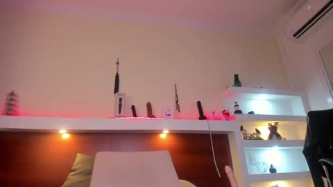 Taylor online show from January 16, 10:44 pm