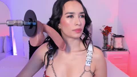 Taylor online show from January 12, 2:00 pm