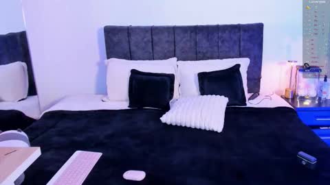 Taylor online show from February 20, 10:10 pm