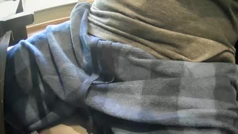 Snapshot of taylorsguy chatting on April 18, 2:54 pm taylorsguy online show from April 18, 2:54 pm