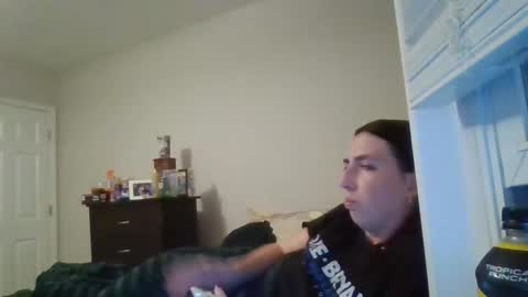 taylorslay online show from May 18, 12:29 am