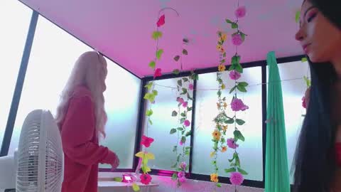 TAYLOR  online show from October 31, 11:44 am