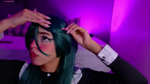 TAYLOR  online show from December 1, 11:48 am