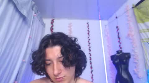Snapshot of taylorsweet1111 chatting on July 19, 5:22 am Taylorsweet1111 online show from July 19, 5:22 am