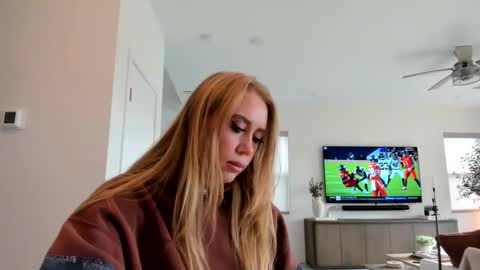 Snapshot of taylorxxxrae chatting on January 7, 9:28 pm Taylor Rae online show from January 7, 9:28 pm