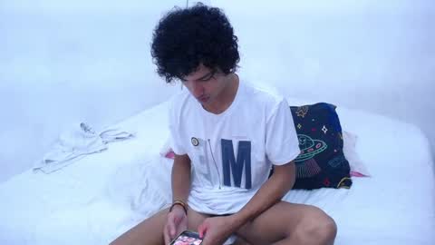 Snapshot of tayronx33 chatting on December 23, 3:55 pm Tayron online show from December 23, 3:55 pm