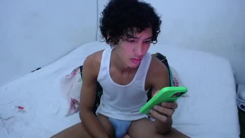 Snapshot of tayronx33 chatting on December 26, 3:31 pm Tayron online show from December 26, 3:31 pm