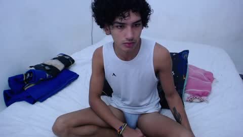 Snapshot of tayronx33 chatting on December 30, 2:51 pm Tayron online show from December 30, 2:51 pm