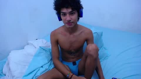 Snapshot of tayronx33 chatting on January 7, 6:03 pm Tayron online show from January 7, 6:03 pm