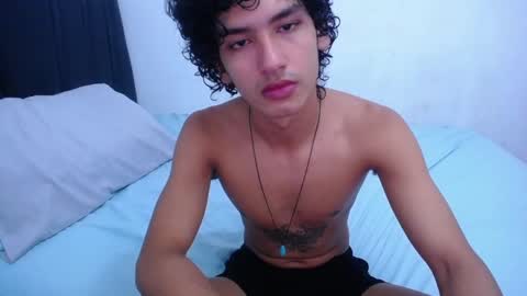 Snapshot of tayronx33 chatting on January 21, 1:08 am Tayron online show from January 21, 1:08 am