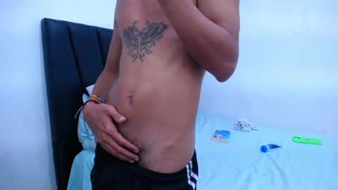 Snapshot of tayronx33 chatting on February 15, 6:55 pm Tayron online show from February 15, 6:55 pm