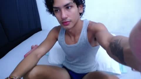 Snapshot of tayronx33 chatting on March 2, 4:53 pm Tayron online show from March 2, 4:53 pm