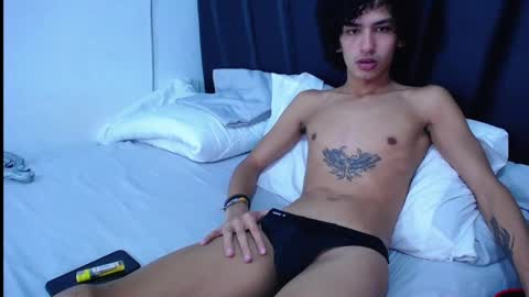 Snapshot of tayronx33 chatting on September 30, 5:40 pm Tayron online show from September 30, 5:40 pm