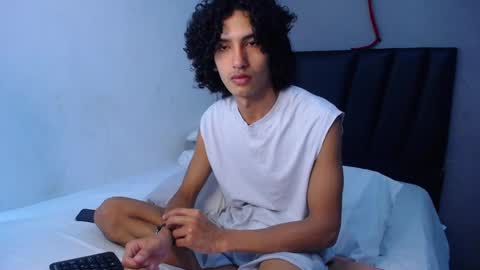 Tayron online show from January 6, 7:06 pm