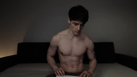 Snapshot of taziro chatting on April 4, 9:51 am Ean online show from April 4, 9:51 am