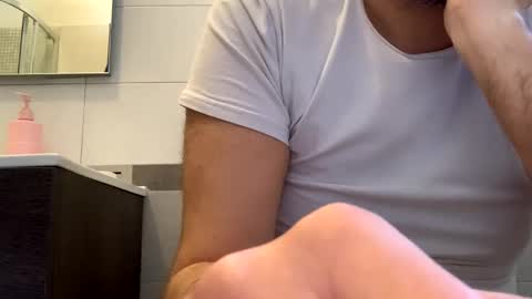 Tbest1986 online show from April 18, 9:13 am